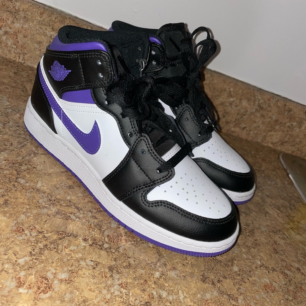 Nike Jordan 1 Mid